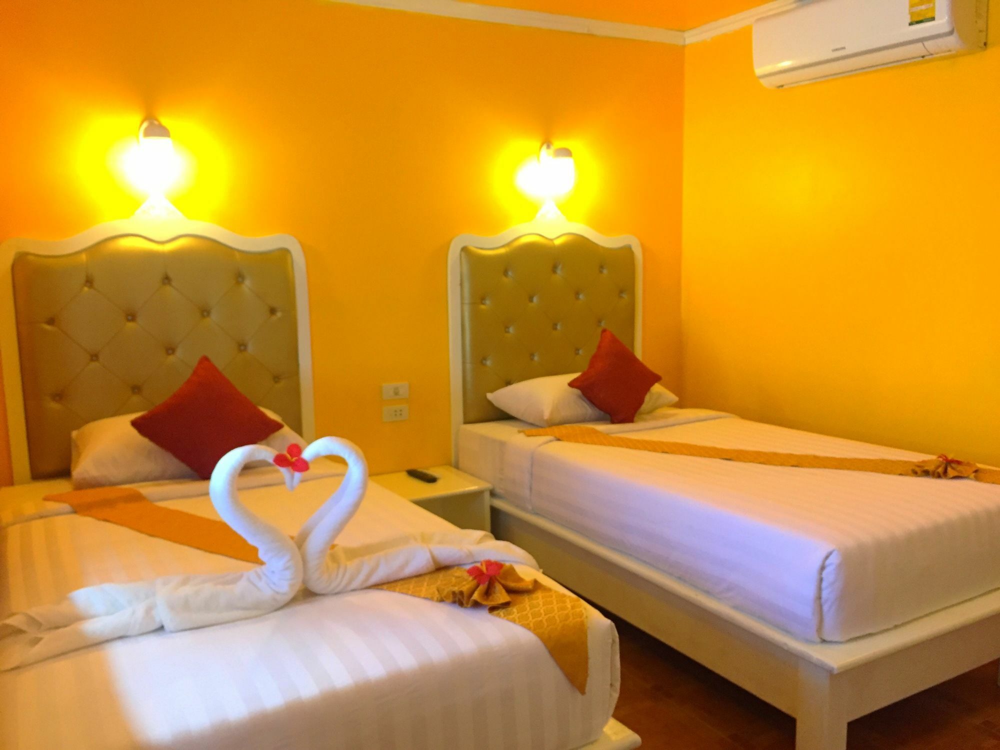 Hotel Phi Phi K House Exterior foto